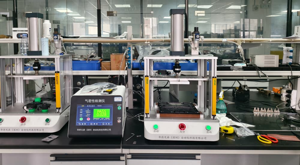 Dedicated leak tester for LED dot matrix modules