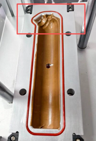 Fixture compatible with testing different models of portable electric cleaning brushes